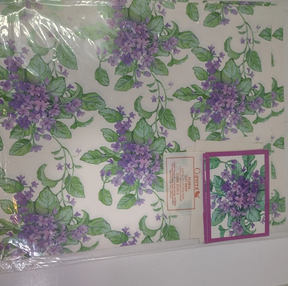 Vintage Set Of 4 Gift Wrap Colorful , Floral Festive